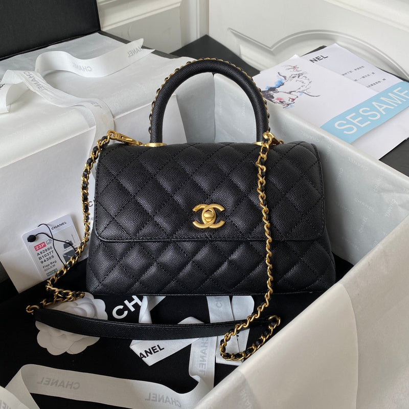  women's handbag, mid design, view 1