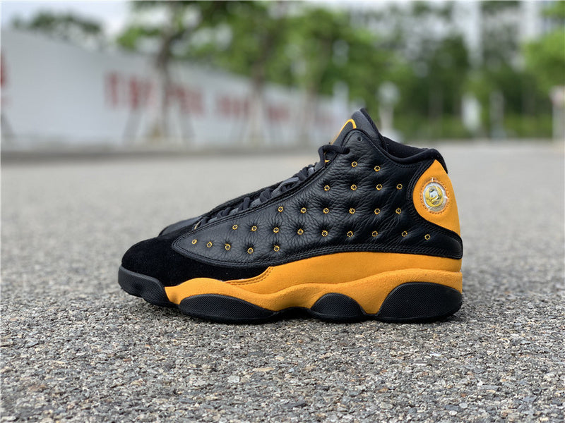 Nike Men's & Women's Luxury Low-Top Trainers — Style 105 close-up view