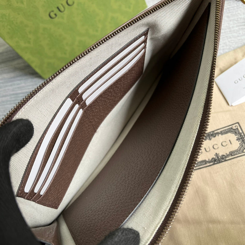 Handle and strap detail of chic refined women's handbag – women's luxury accessory