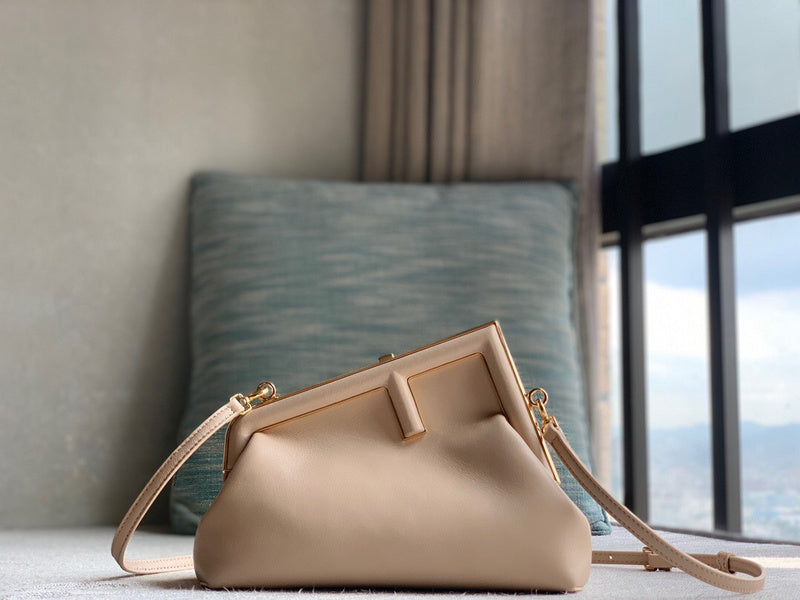 Ziva's Charm handbag – side angle view (26cm*9.5cm*18cm)