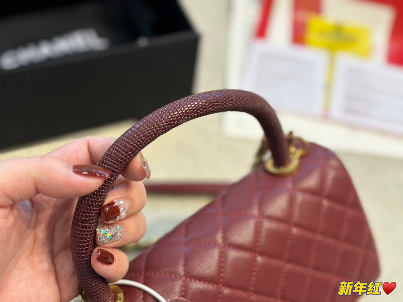 Zivas Charm Understated Luxury Designer Handbag (Versatile Style Statement) – Interior View