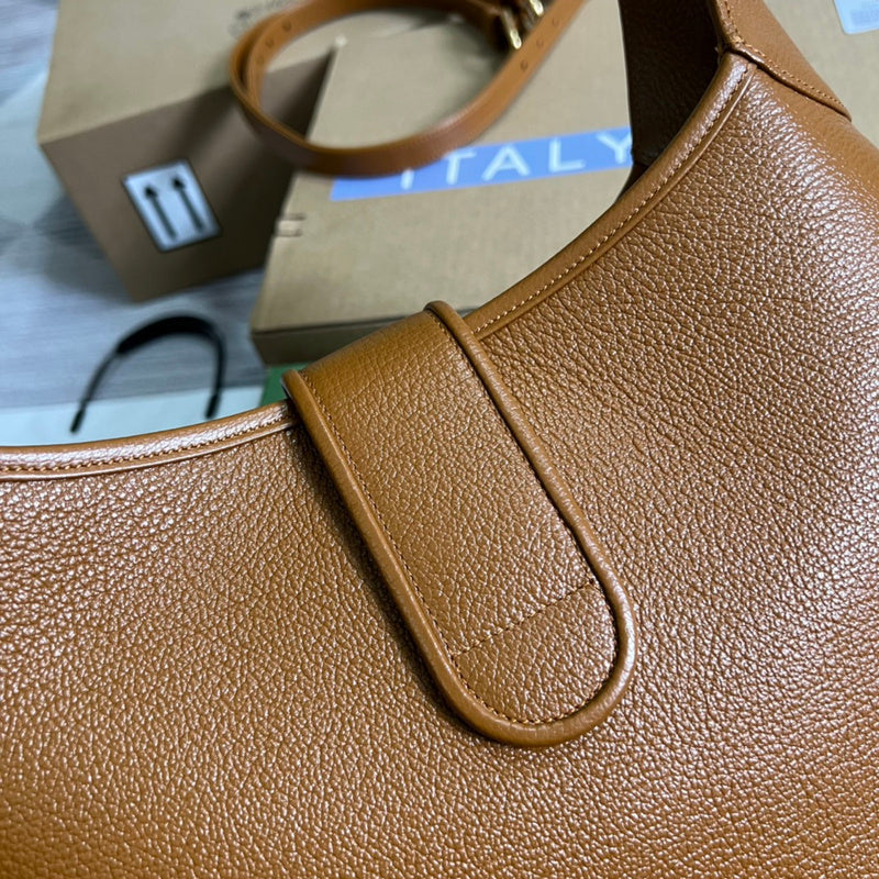 Versatile handbag styled for everyday wear