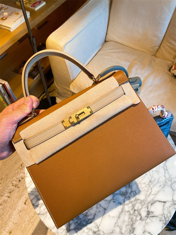  Classic shopper bag carried on shoulder 16