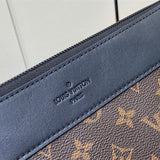  crossbody bag interior and compartment view 9
