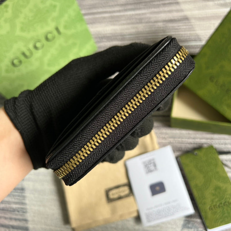 Styled lifestyle shot of chic premium women's handbag – women's luxury accessory