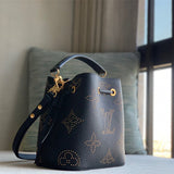  effortless shopper bag detail view showing craftsmanship 8