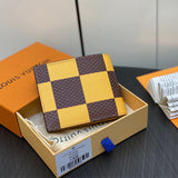  Streamlined everyday bag front view 19