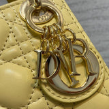 Side profile of everyday-luxe classic women's handbag – women's premium purse