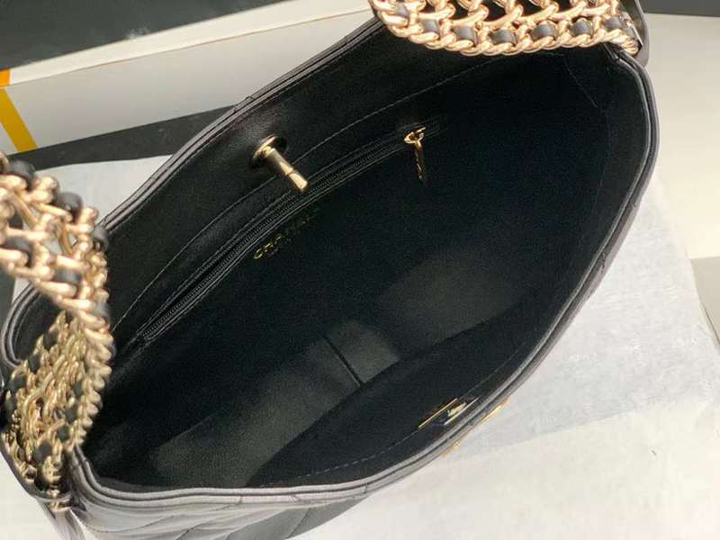 Zivas Charm Everyday Sophistication Luxury Handbag (Elevated Daily Companion) – Full Silhouette