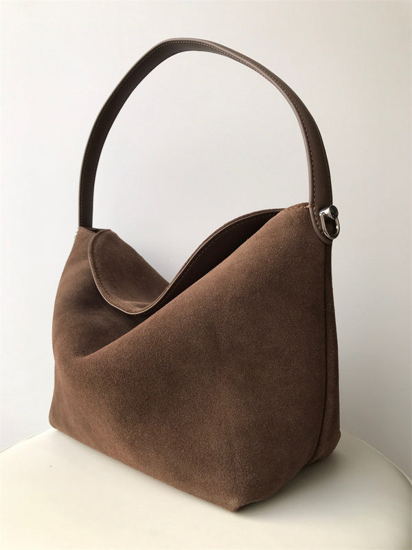 Ziva's Charm handbag – front view (36cm*26cm*14cm)