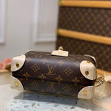 Styled lifestyle shot of everyday-luxe sleek women's handbag – women's everyday handbag