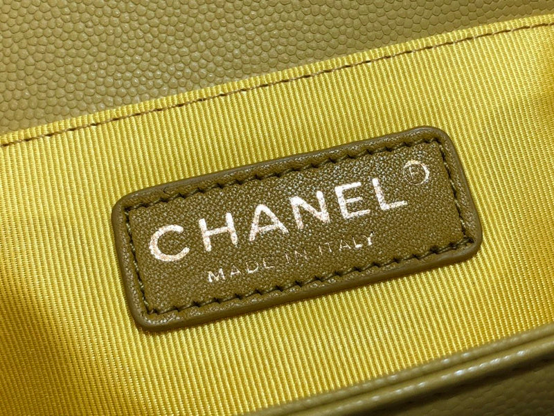  mid purse view 9