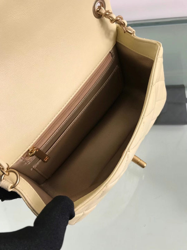 Zivas Charm Effortless Elegance Fashion Handbag (Refined Practical Design) – Lifestyle Shot