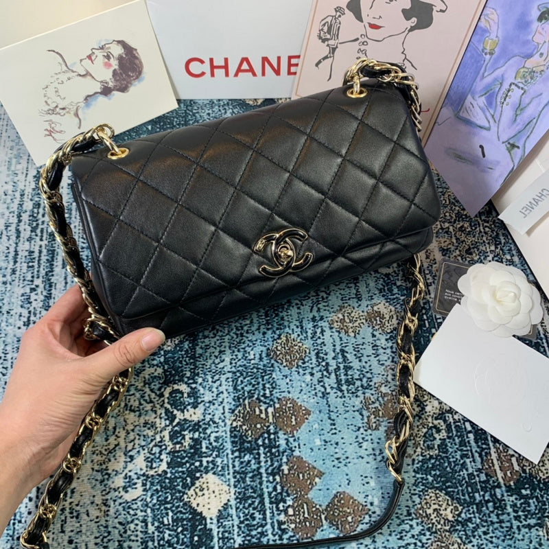  mid purse view 1