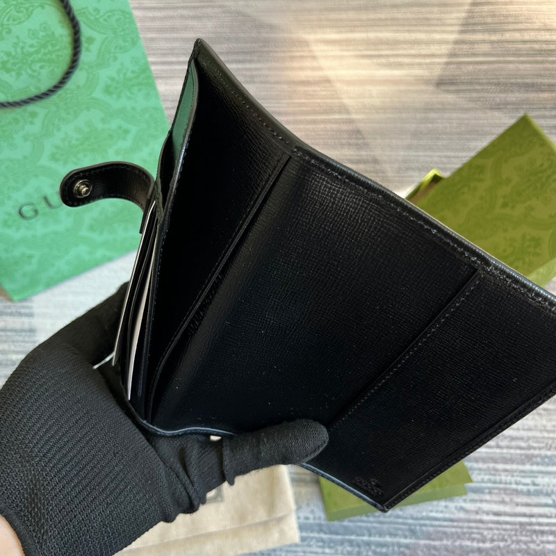 Styled lifestyle shot of sleek premium women's handbag – women's premium purse