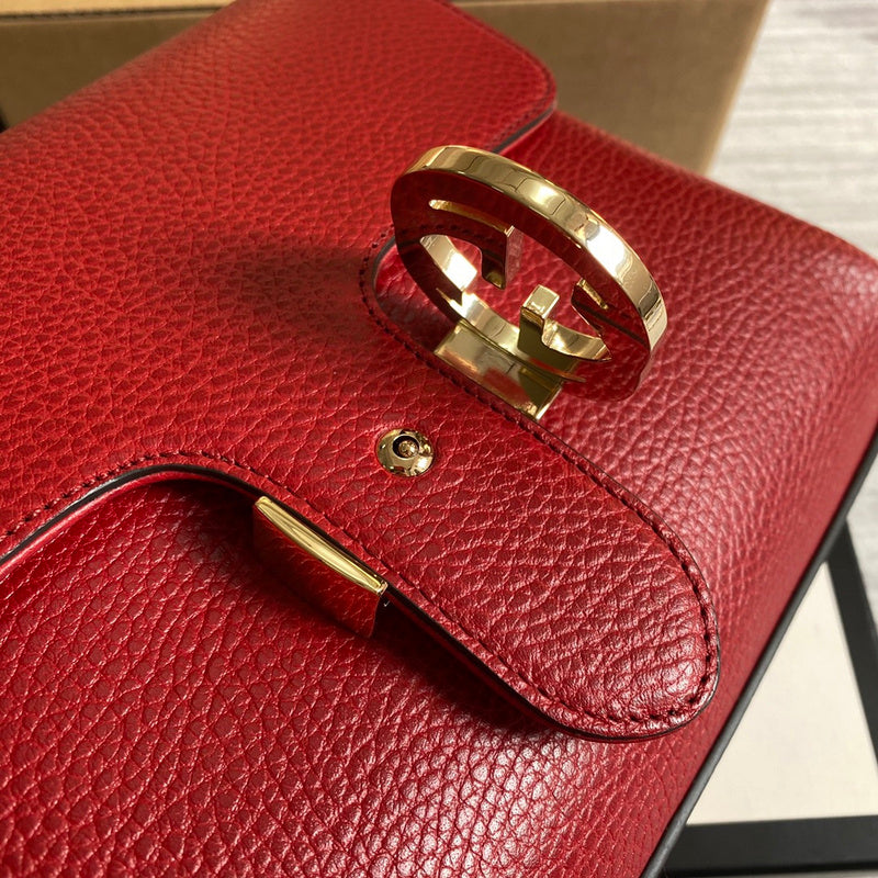 Styled lifestyle shot of polished modern women's handbag – women's luxury accessory