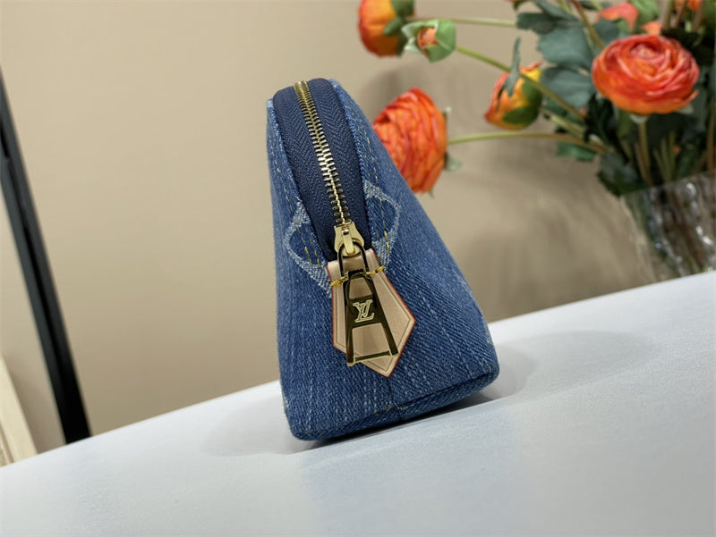  top-handle bag interior and compartment view