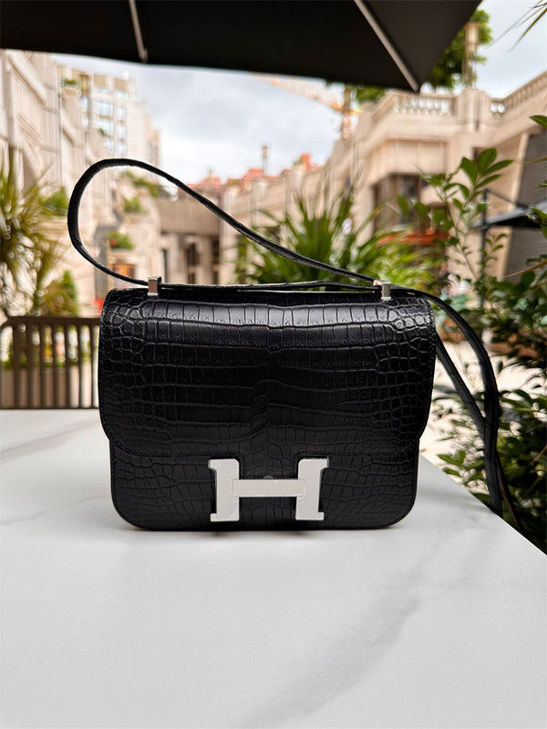  Clean-Lined satchel carried on shoulder 22
