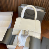 Ziva's Charm handbag – product shot (one versatile size)