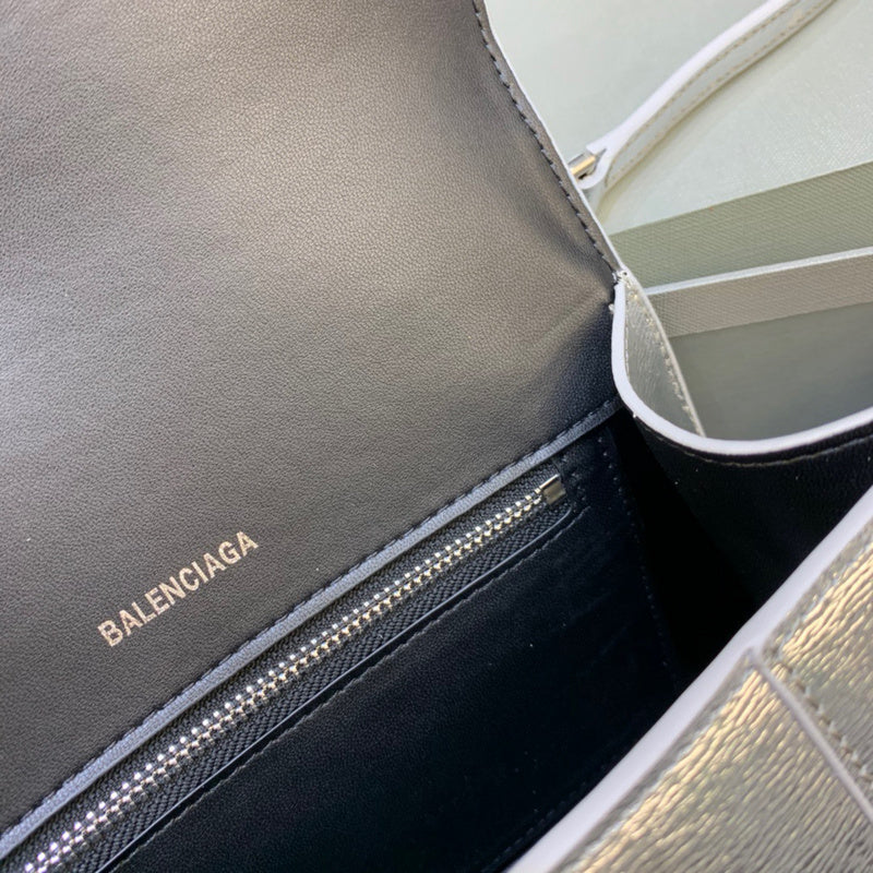 Classic Premium PU Leather Handbag - Understated Luxury Look | Women's Statement Accessory #548 - texture close-up (image 9) of designer-inspired handbag