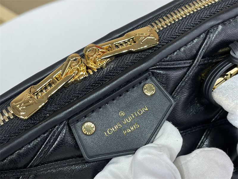  timeless crossbody bag styled with outfit