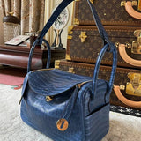  structured bag interior and compartment view