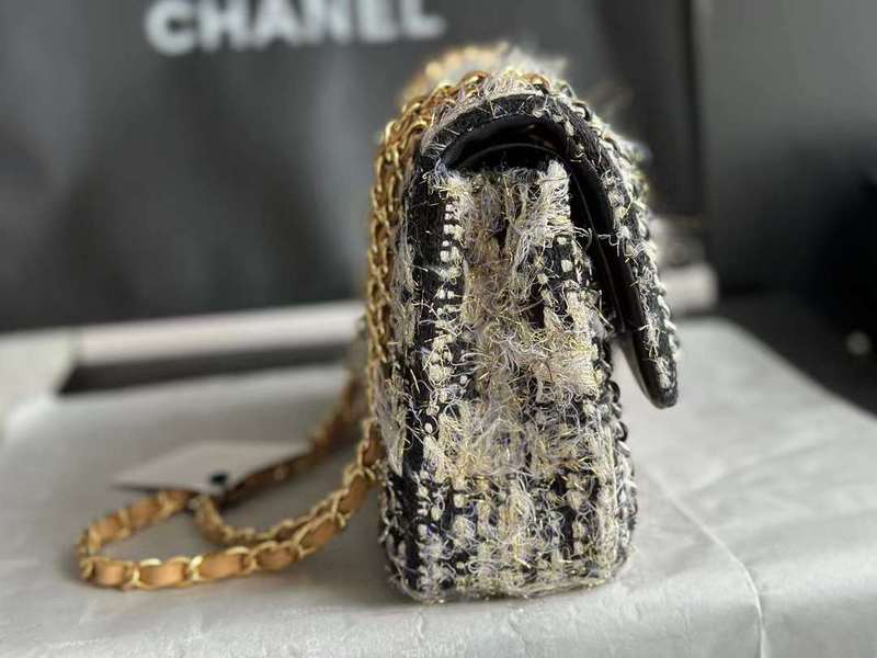 Zivas Charm Everyday Sophistication Everyday Handbag (Elevated Daily Companion) – Close-Up Detail