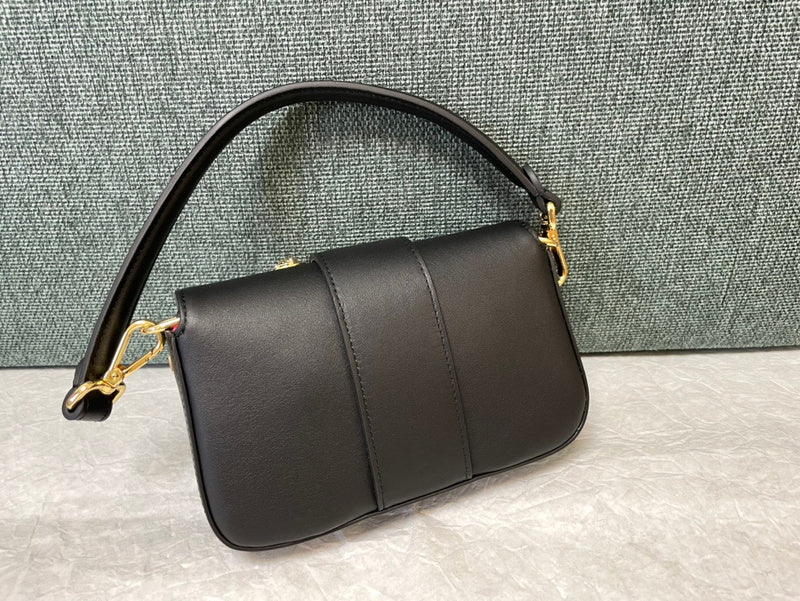 Ziva's Charm handbag – front view (20cm*13cm*5cm)
