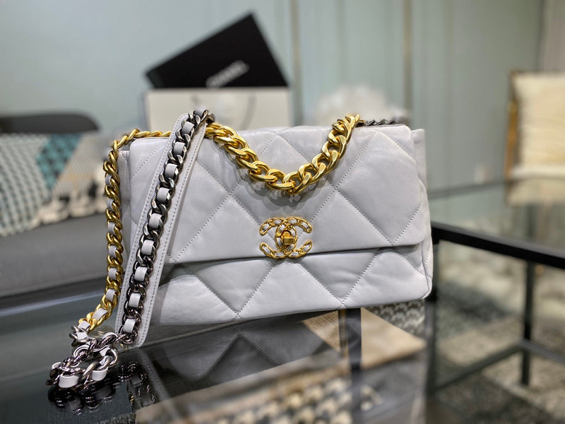 Zivas Charm Timeless Appeal Designer Handbag (Timeless Wardrobe Addition) – Styled Look