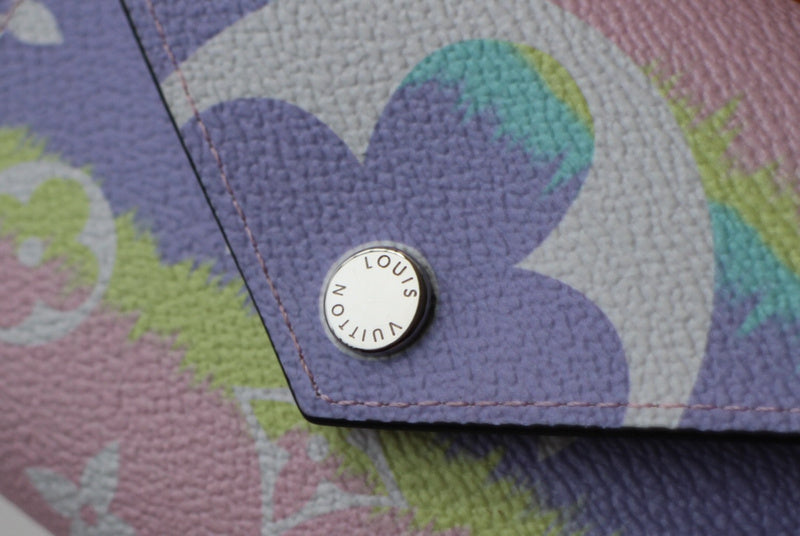 Front view of modern chic women's handbag – women's designer-style accessory