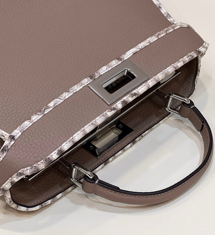 Ziva's Charm handbag – interior view (27cm*11cm*20cm)