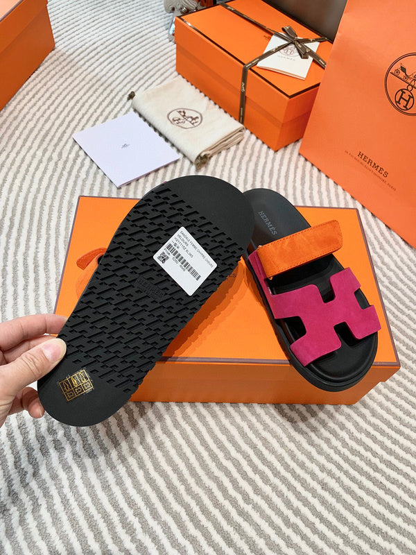 Hermes sandals Style 206 - logo and branding close-up