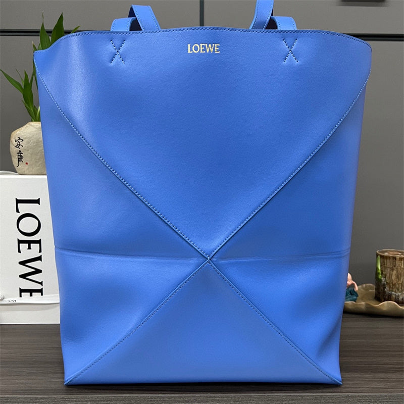 Ziva's Charm handbag – product shot (42cm*18cm*41cm)