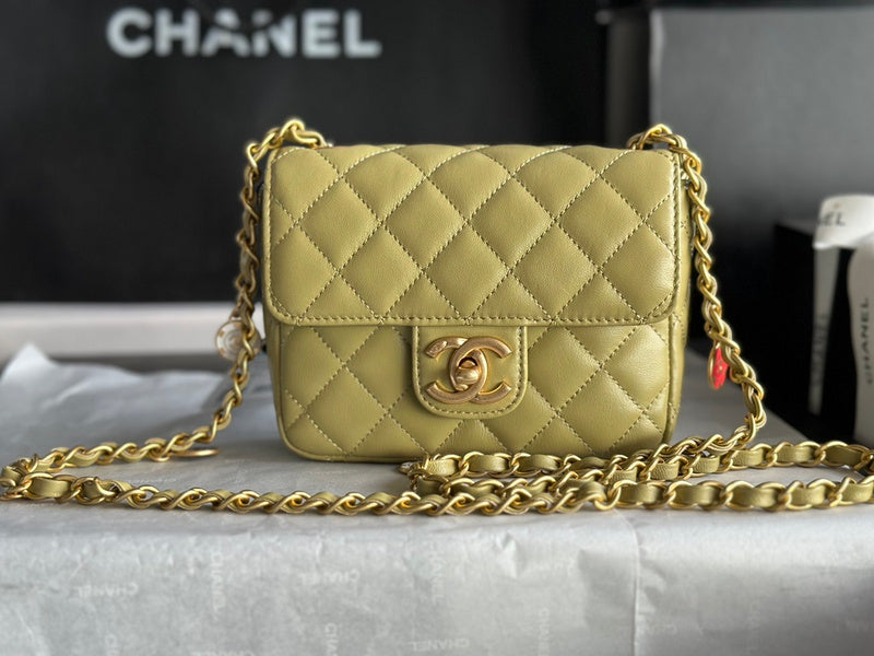 Zivas Charm Modern Minimalist Look Designer Handbag (Premium Everyday Carry) – Close-Up Detail