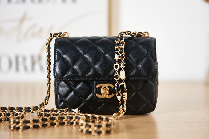 Zivas Charm Modern Edge Designer Handbag (Designer-Inspired Craftsmanship) – Detail View