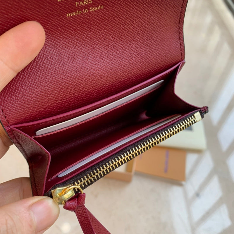 Side profile of sleek classic women's handbag – women's premium purse