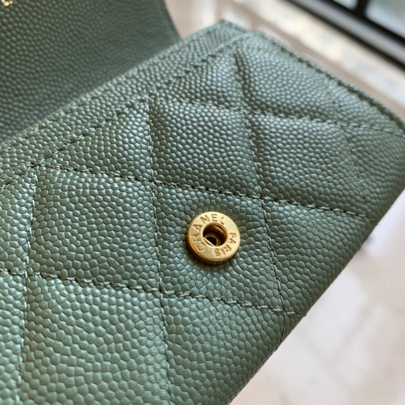 Zivas Charm Timeless Appeal Everyday Handbag (Timeless Wardrobe Addition) – Angled View