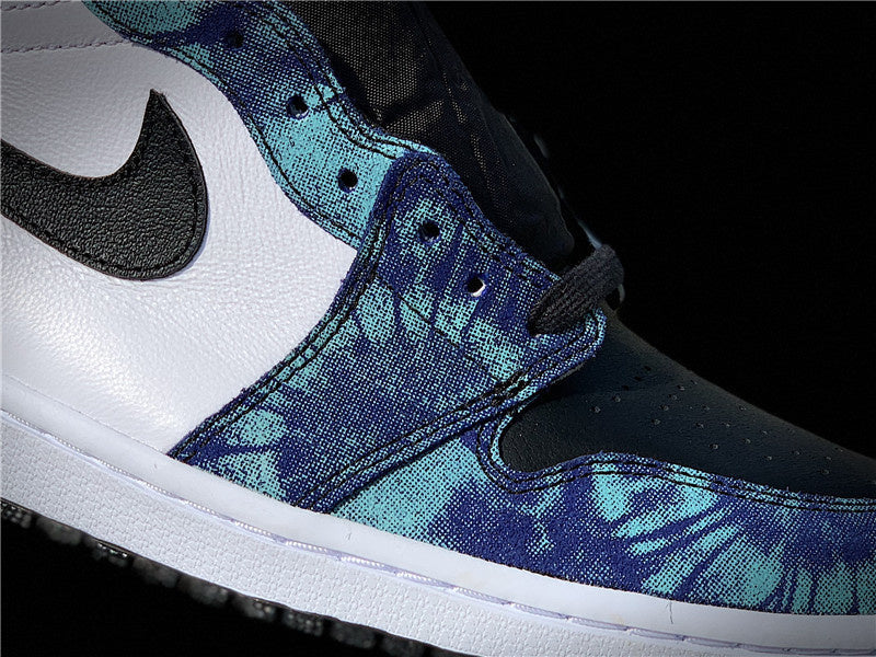 Nike Men's & Women's Designer Low-Top Shoes — Style 017 interior view