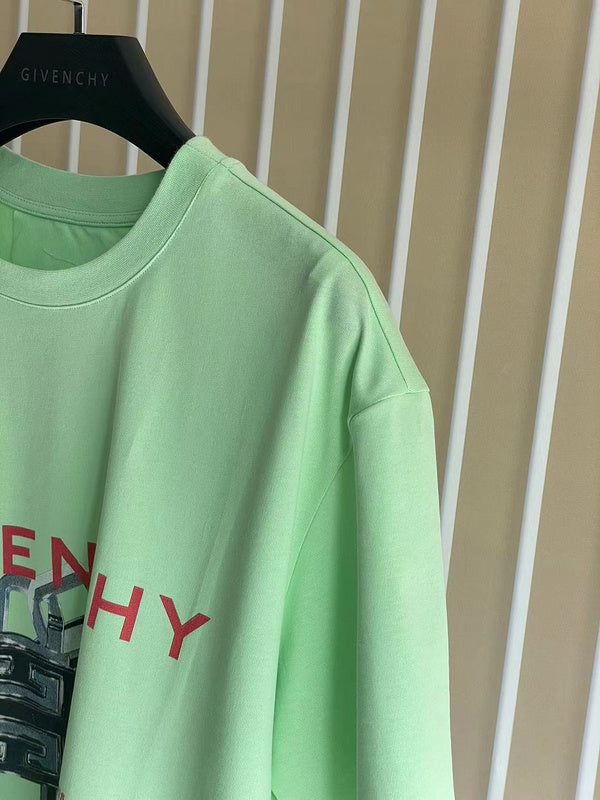 Three-quarter angle view of Givenchy luxury piece style No.125