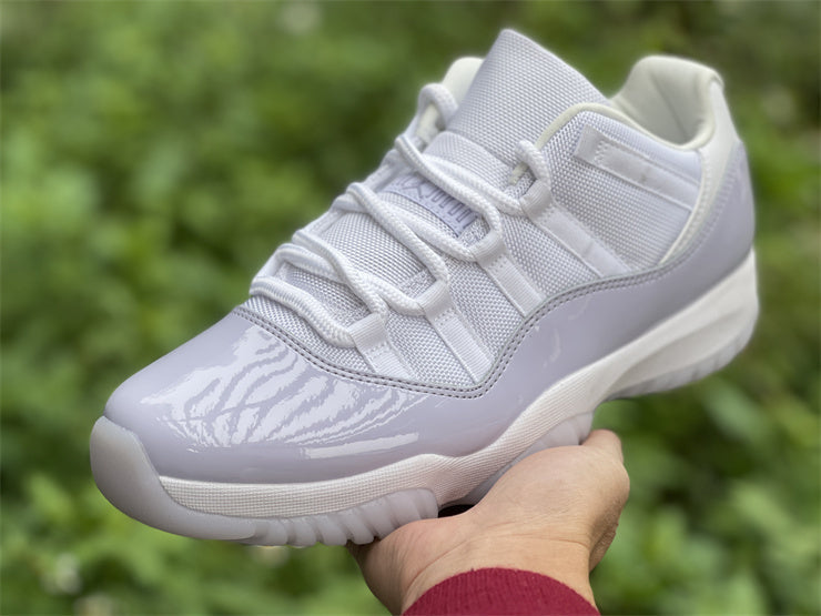 Nike Men's & Women's Iconic Street Trainers — Style 227 detail view