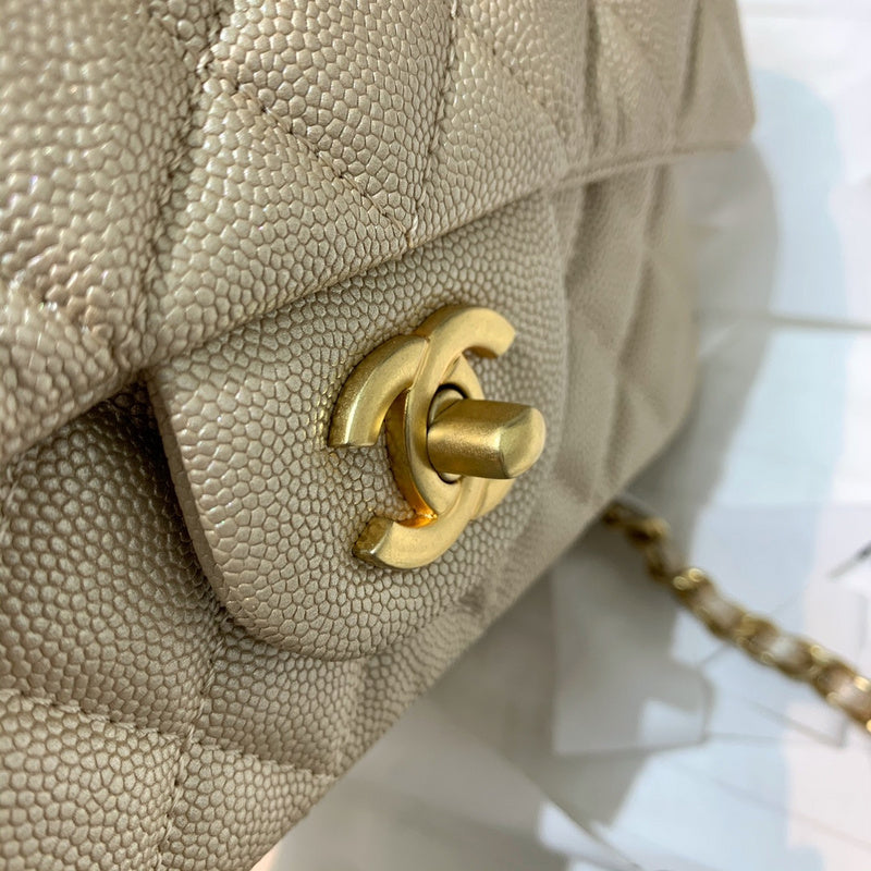 women's handbag, mid design, view 4