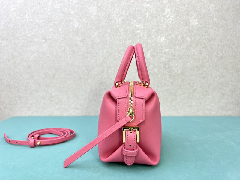 Ziva's Charm handbag – close-up view (16.5cm*13.5cm*9cm)