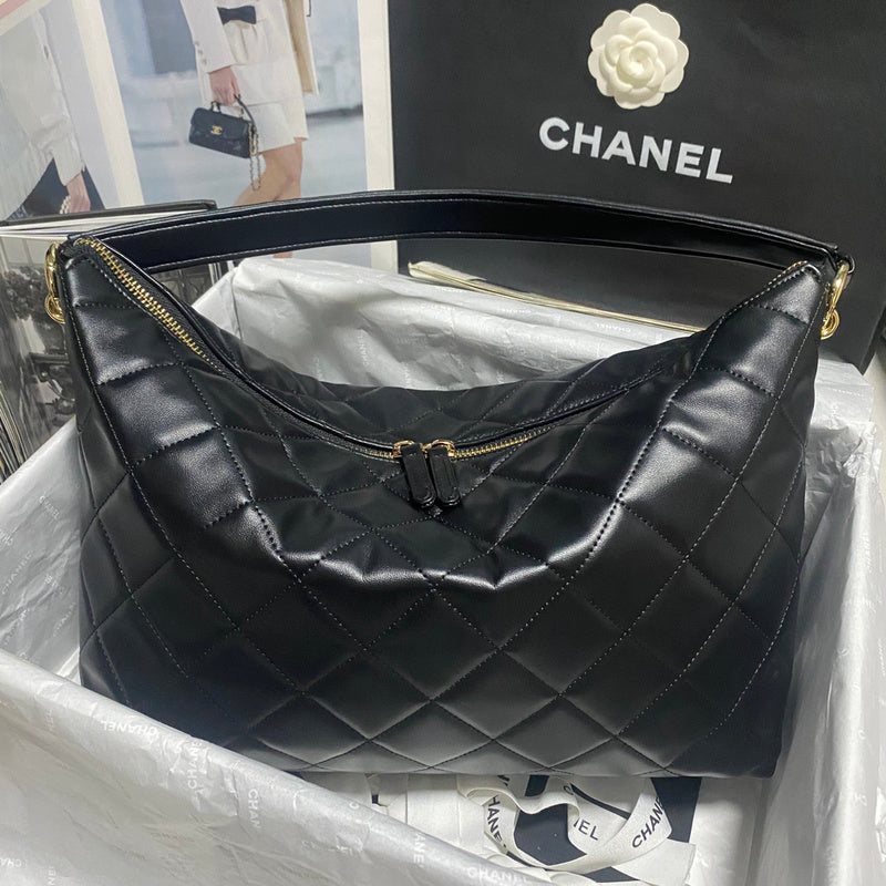 Ziva's Charm handbag – styled view (one versatile size)