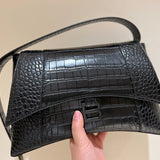 Ziva's Charm handbag – detail view (one versatile size)