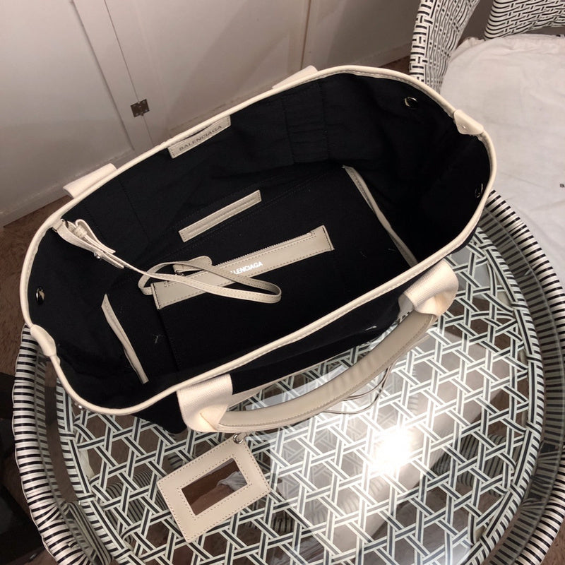 Interior view of modern sleek women's handbag – women's designer-style accessory