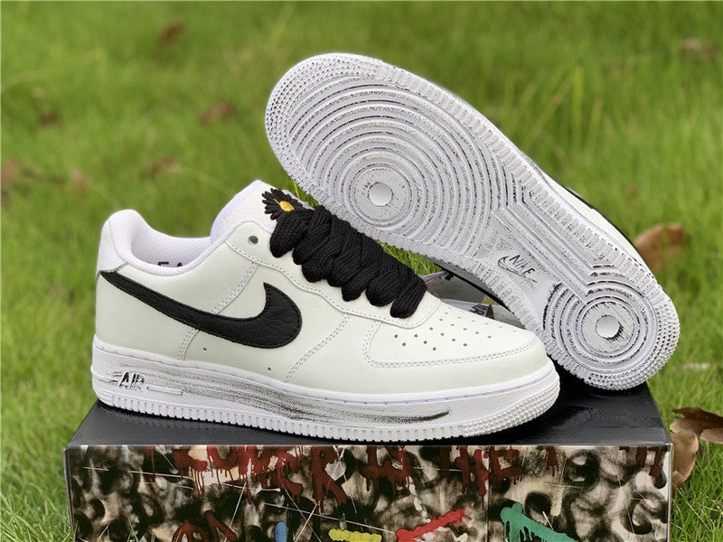Nike Men's & Women's Luxury Fashion Trainers — Style 066 side view