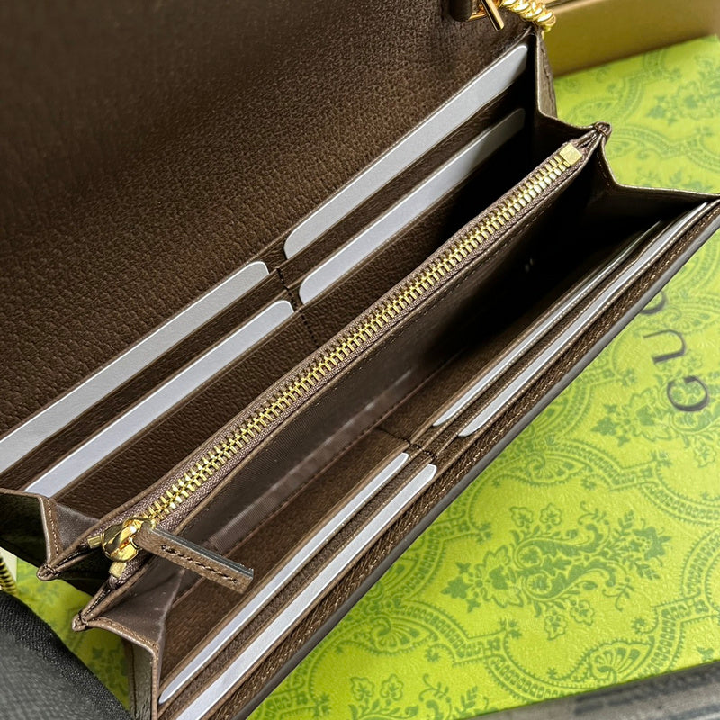 Side profile of chic modern women's handbag – women's premium purse