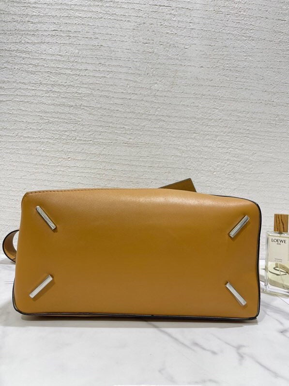 Ziva's Charm handbag – side angle view (33.5cm*16.5cm*24cm)