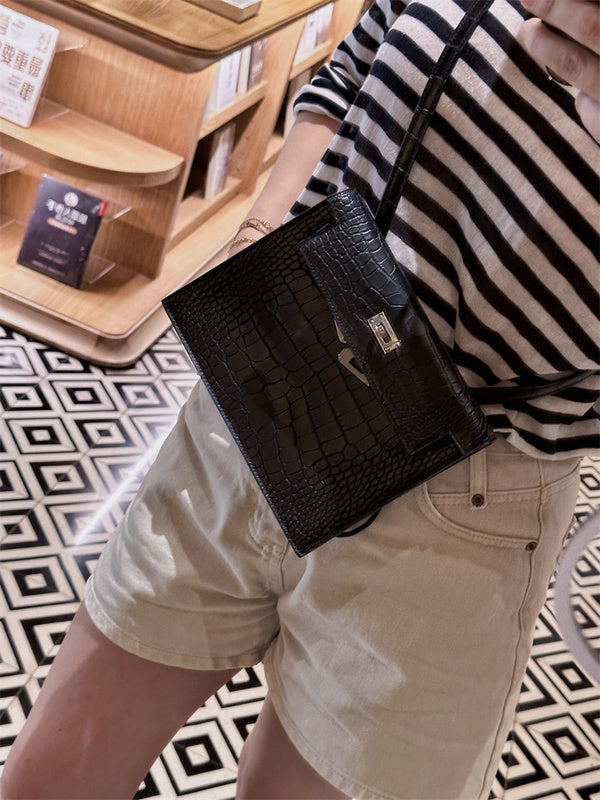  Smart shopper bag carried on shoulder 16