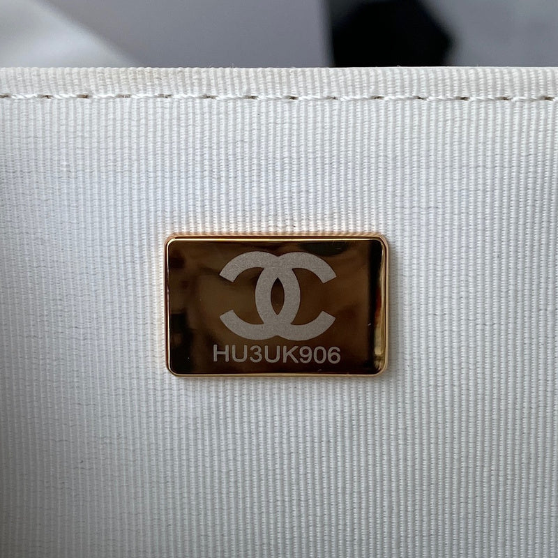  mid purse view 10